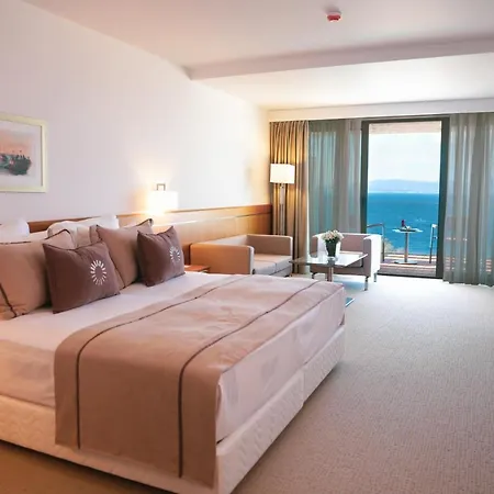 מלון On'live Çeşme