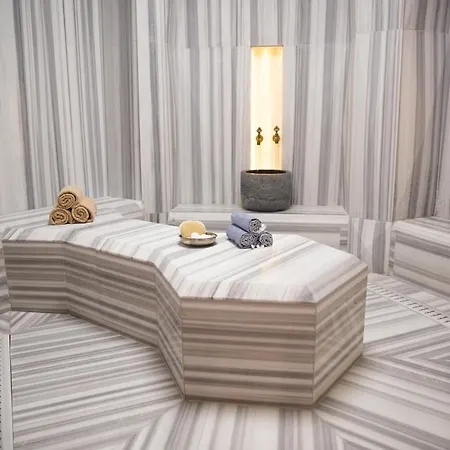 מלון On'live Çeşme